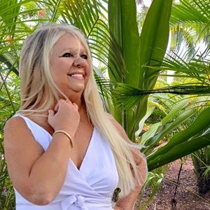 Meet your Posher, Michele